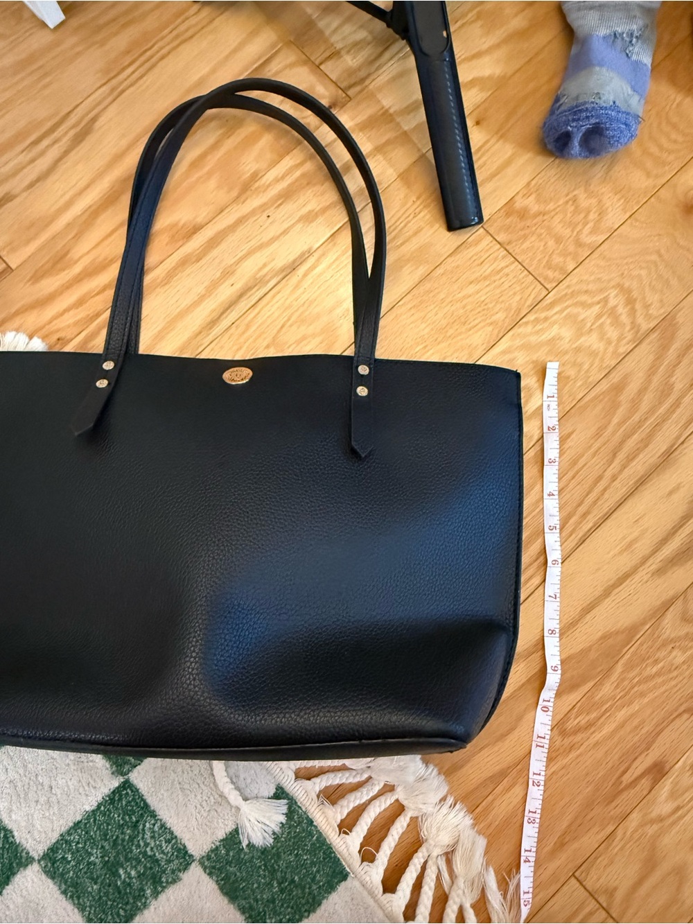 Anne Klein Classic Black Tote Bag - Versatile Everyday Carry - Picture 5 of 6